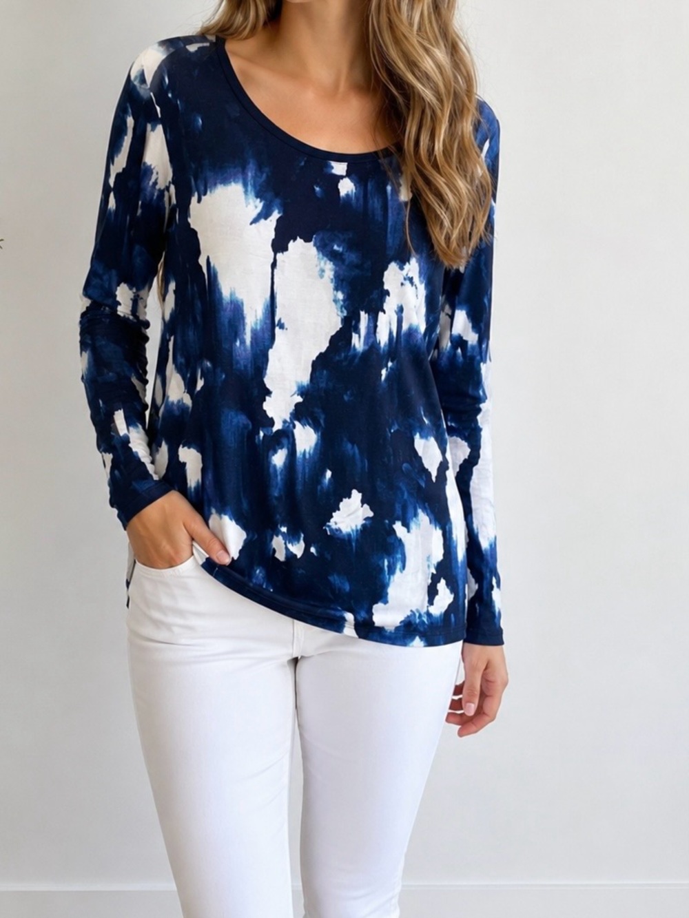 Simply Vera Vera Wang Women's  Size Small Tie-Dyed Asymmetrical Hem Print Top